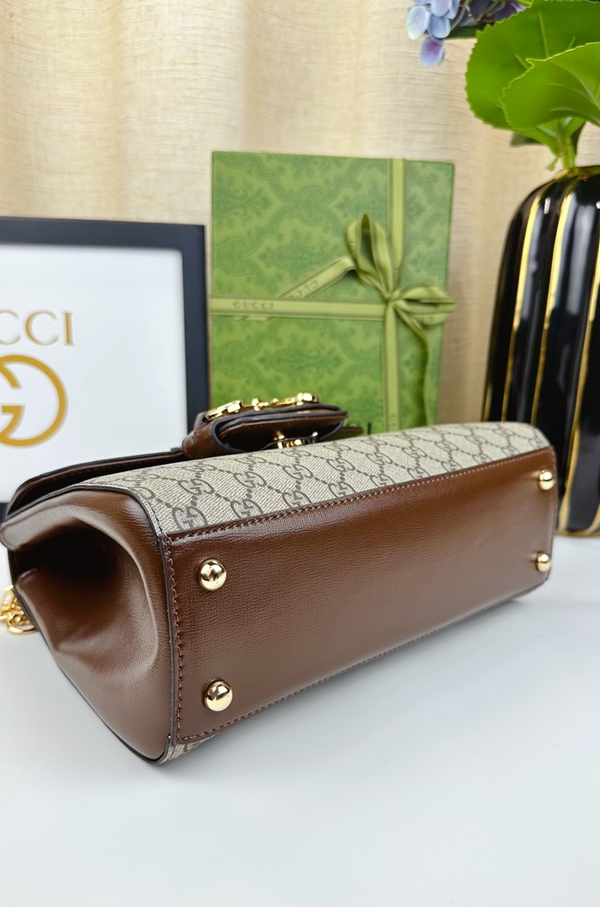 激安グッチバッグコピー角部分ディテール